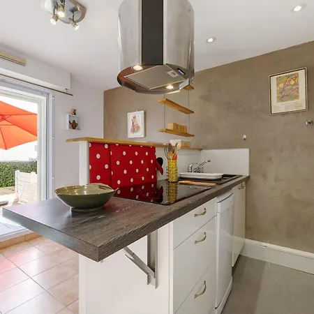 Апартаменты Les Marines 2 Adu 2 Enfants