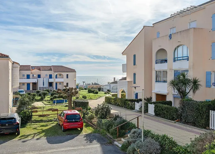 Les Marines 2 Adu 2 Enfants Шато-д'Олон